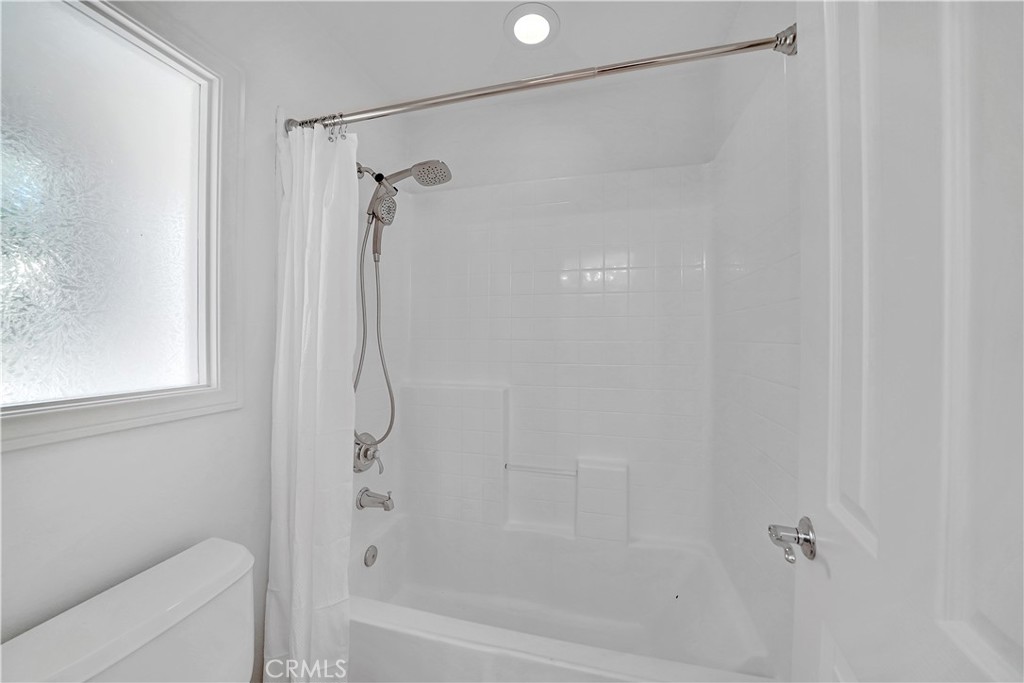 50 Clouds Irvine, CA 92603 - Photo 20 of 30