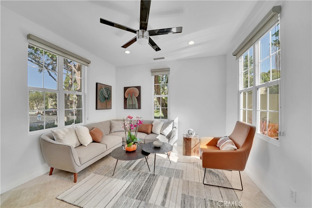 50 Clouds Irvine, CA 92603 - Photo 3 of 30