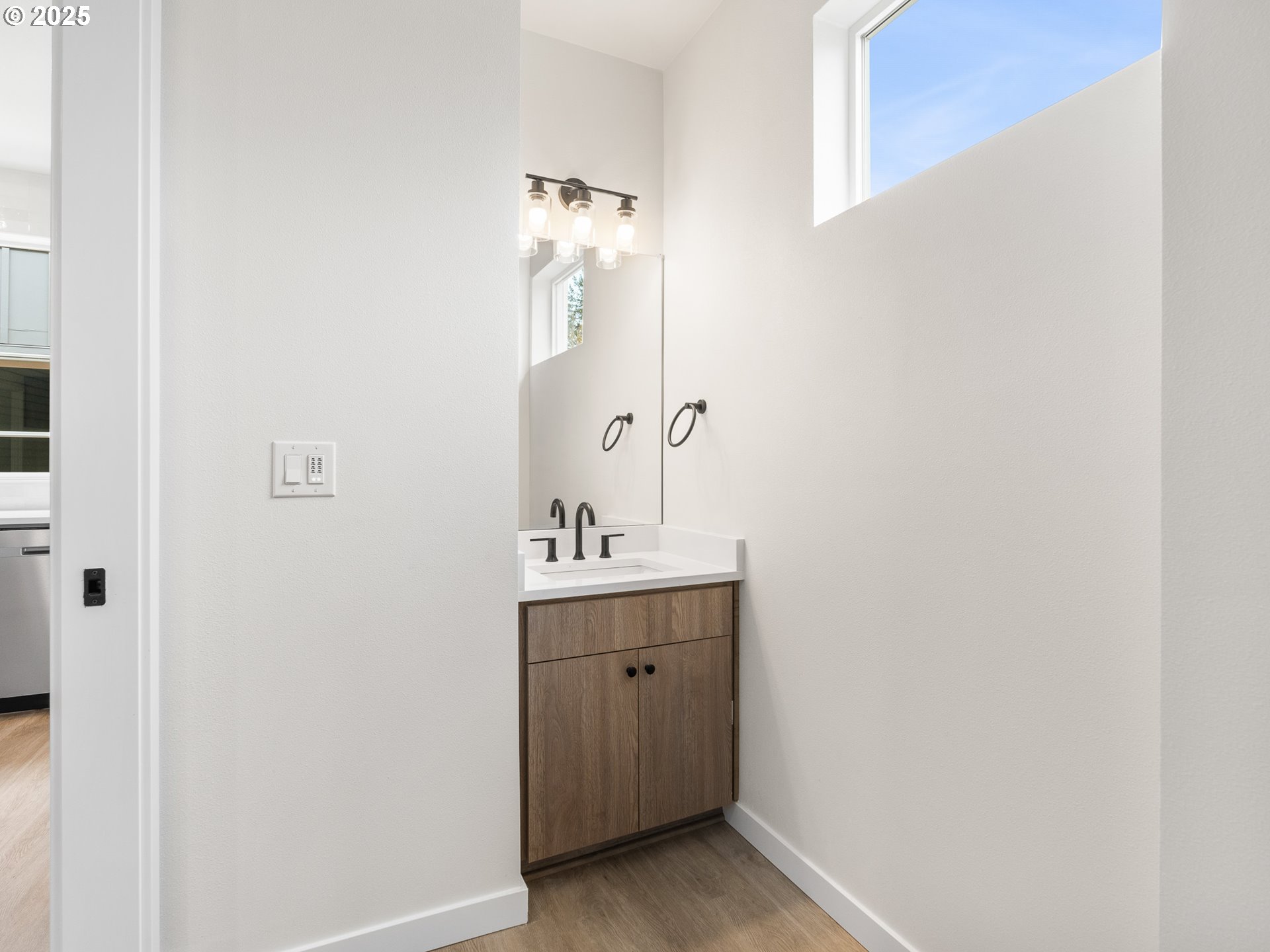 5514 Southeast Rural Street Portland, OR 97206 - Photo 7 of 16 Gallery Image 7