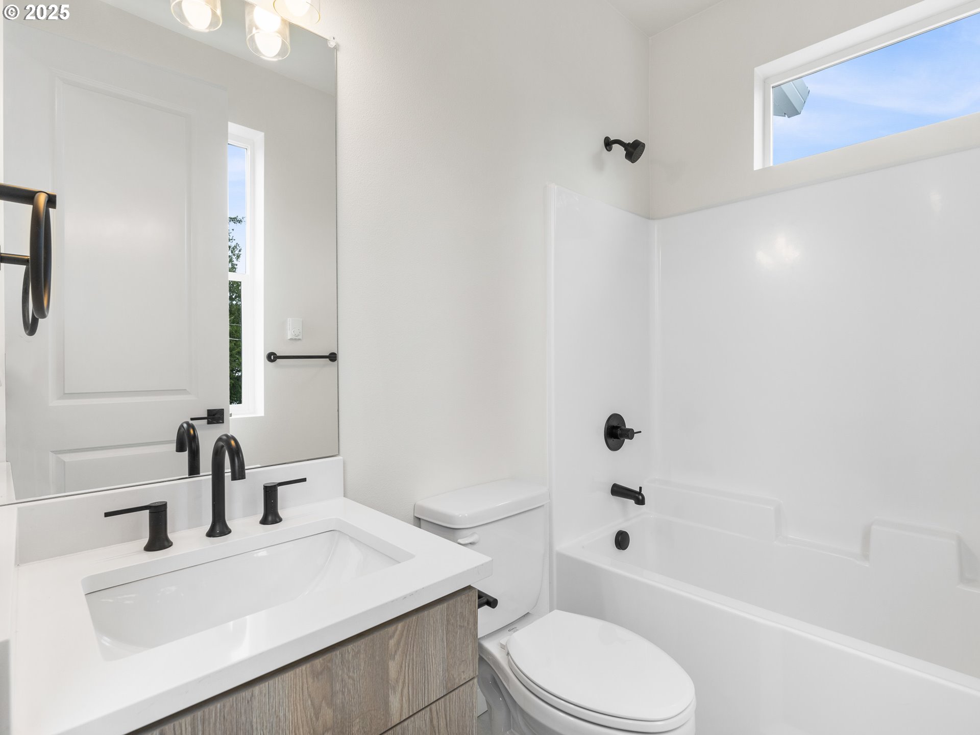 5514 Southeast Rural Street Portland, OR 97206 - Photo 8 of 16 Gallery Image 8