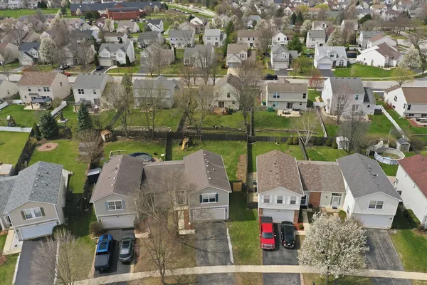 $2,700 | 2211 Carpenter Avenue, Plainfield, IL 60586