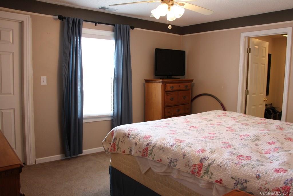 1694 Hopewell Church Road Catawba, NC 28609 - Photo 11 of 24 Gallery Image 11