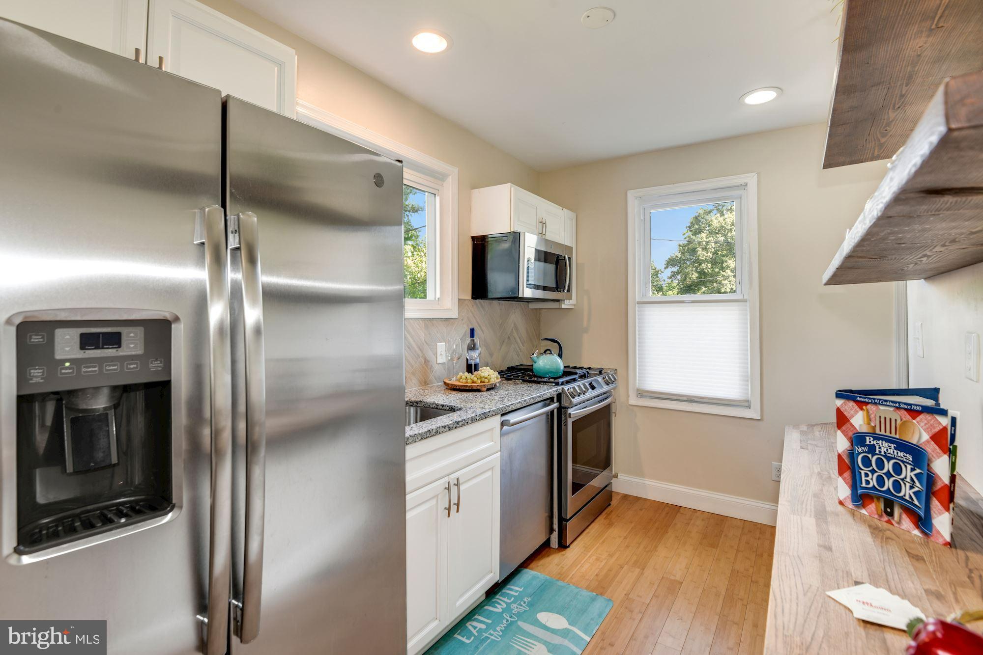 508 70th Place Capitol Heights, MD 20743 - Photo 12 of 35