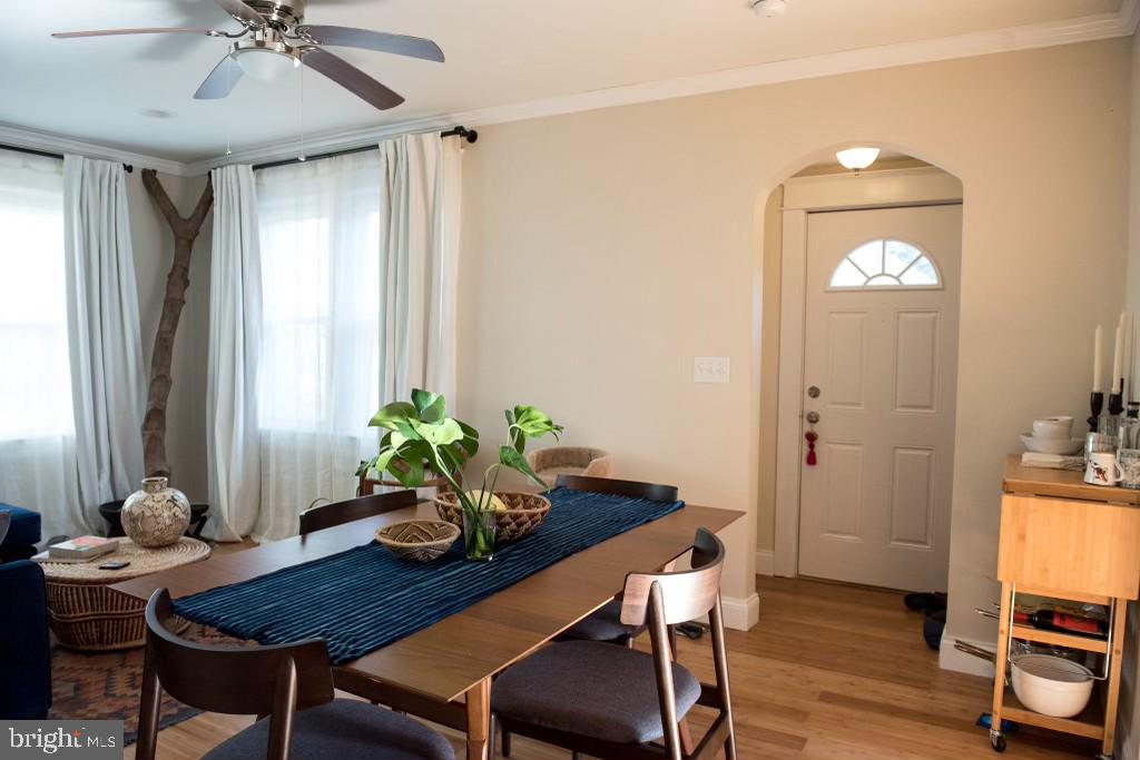 508 70th Place Capitol Heights, MD 20743 - Photo 5 of 35