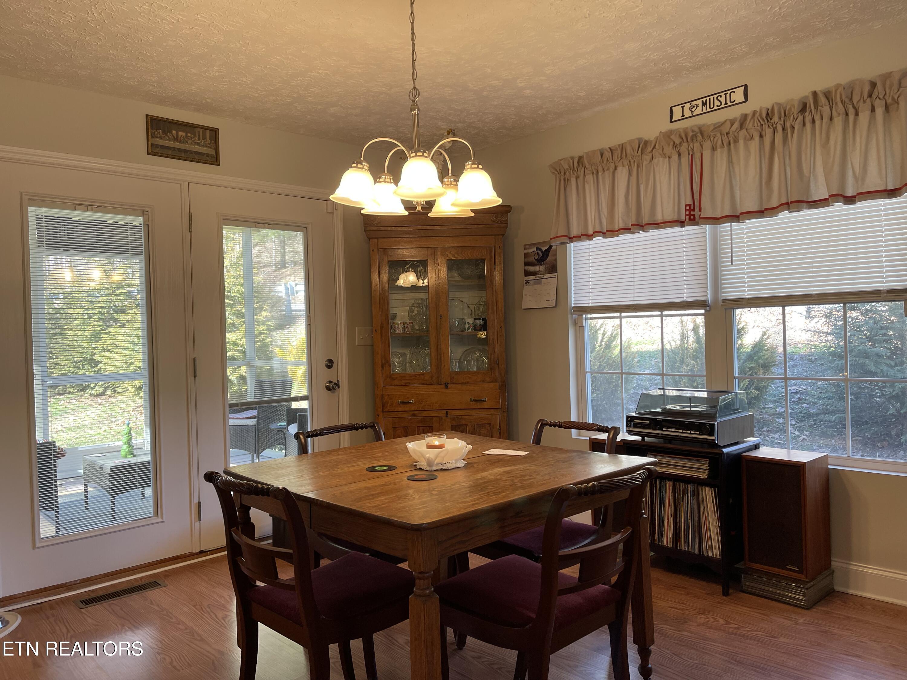 978 Pop Hollow Road Clinton, TN 37716 - Photo 8 of 40 IMG_4102