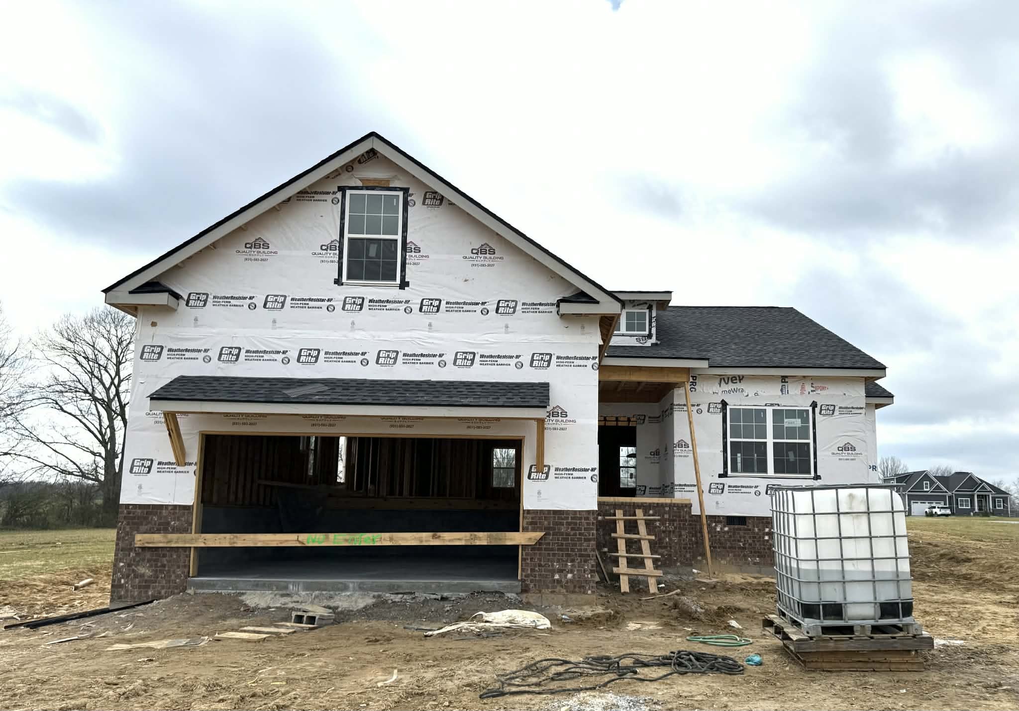 370 Dugout Road Summertown, TN 38483 - Photo 2 of 4 a front view of a house with yard