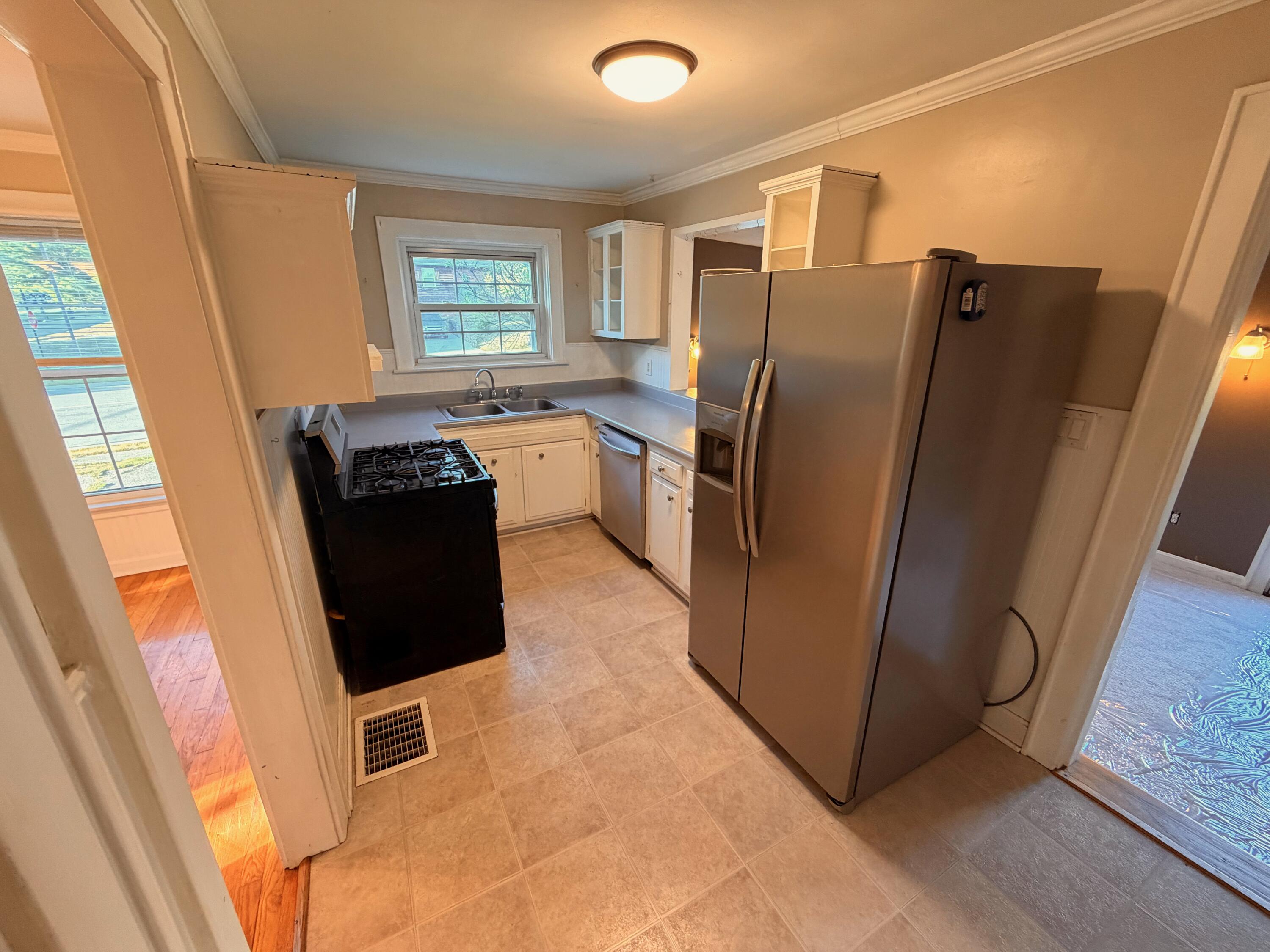 728 Rogers Road Villa Hills, KY 41017 - Photo 5 of 16 IMG_1733