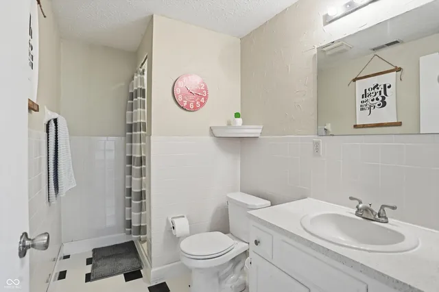 $265,000 | 585 Conner Creek Drive, Fishers, IN 46038