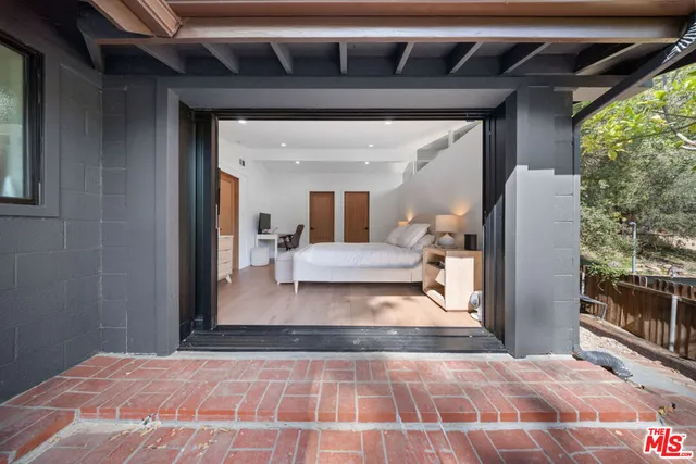 $1,399,995 | 22261 Ybarra Road, Woodland Hills, CA 91364