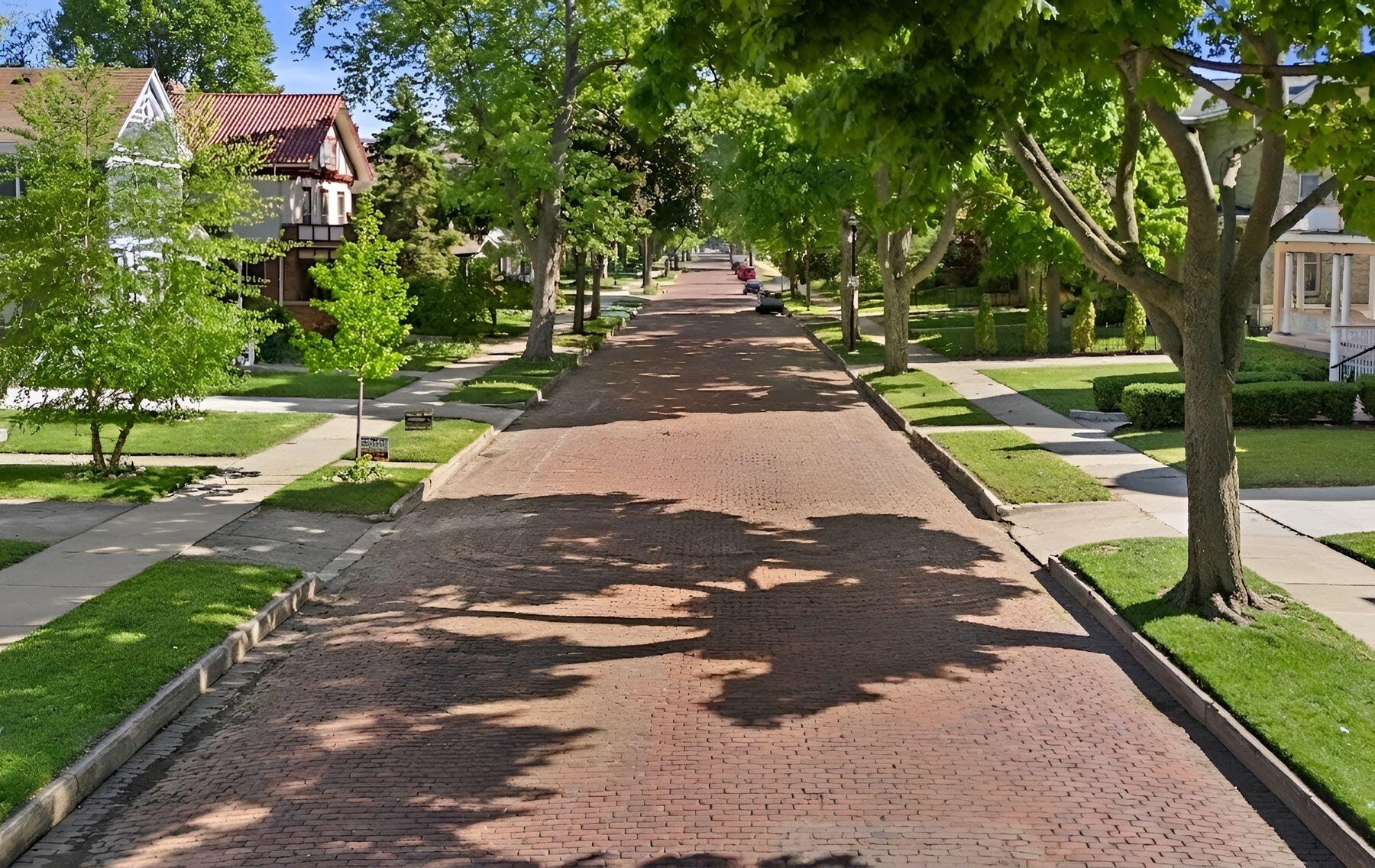 1512 College Avenue Racine, WI 53403 - Photo 3 of 58 Brick Lined Avenue