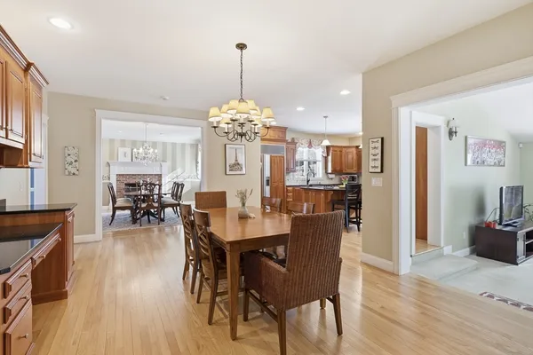 $1,195,000 | 27 Summerfield Road, Amherst, MA 01002