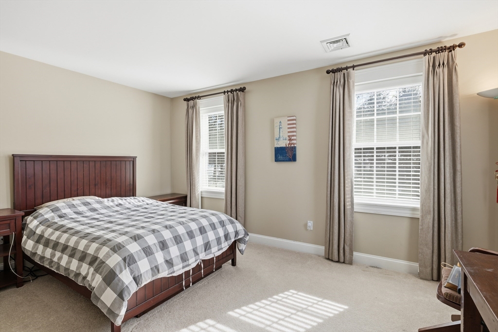 27 Summerfield Road Amherst, MA 01002 - Photo 31 of 42