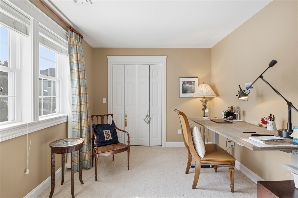 27 Summerfield Road Amherst, MA 01002 - Photo 34 of 42