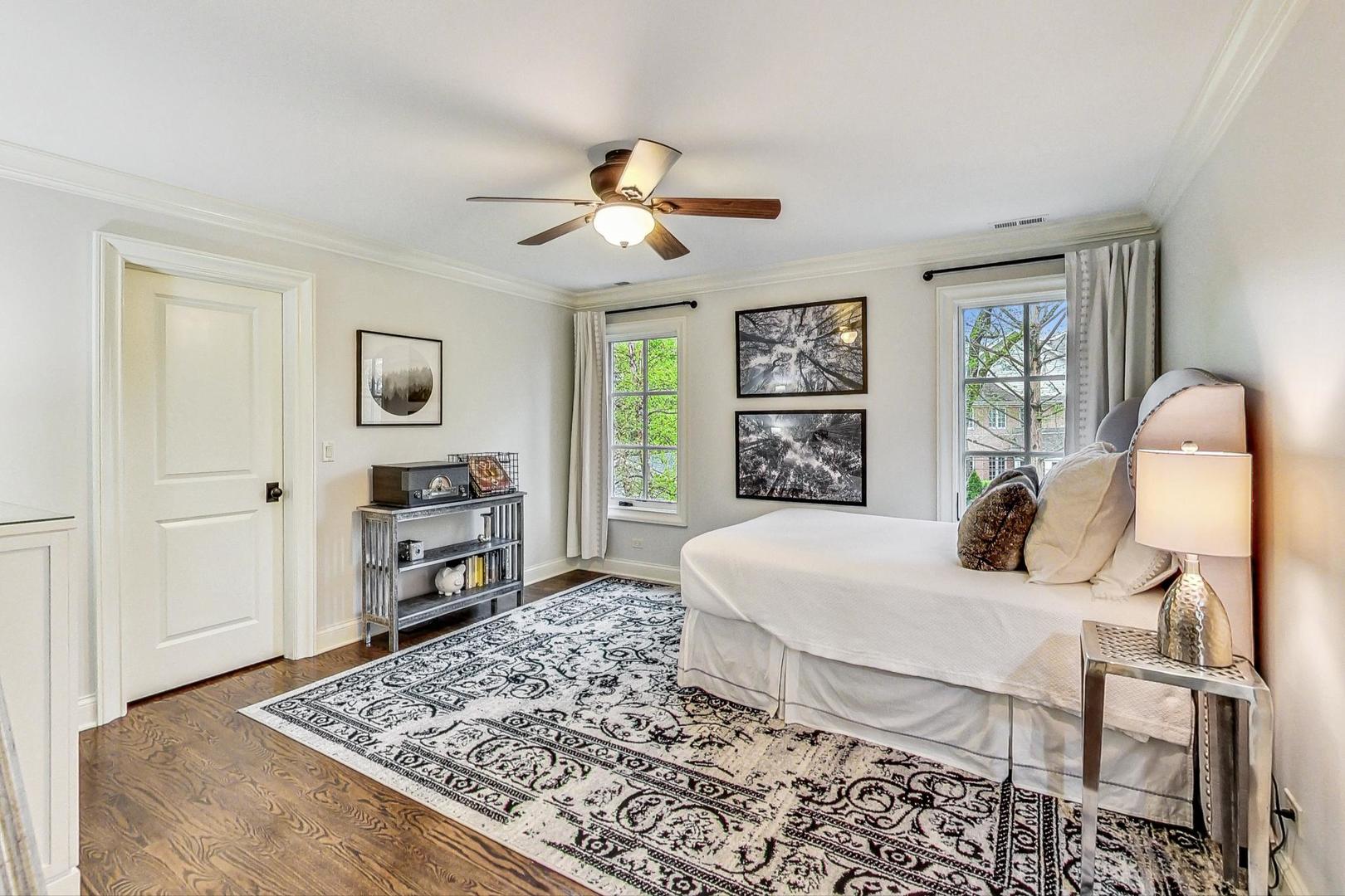 1465 Glenview Road Glenview, IL 60025 - Photo 19 of 31 Gallery Image 19