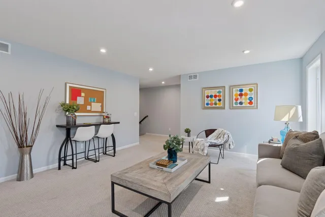 $3,600 | 20076 80th Avenue, Hamel, MN 55340