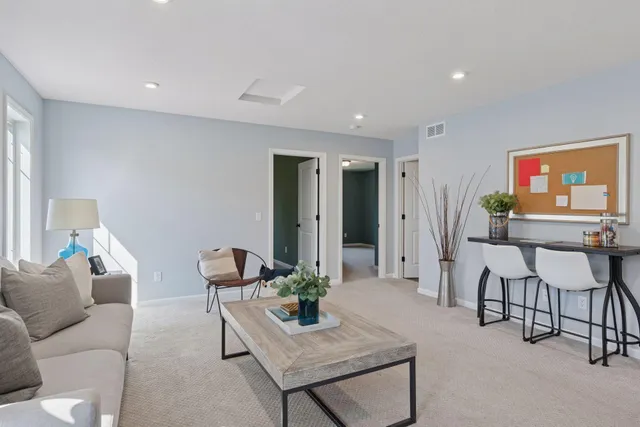 $3,600 | 20076 80th Avenue, Hamel, MN 55340