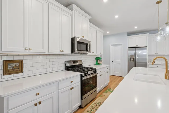 $3,600 | 20076 80th Avenue, Hamel, MN 55340