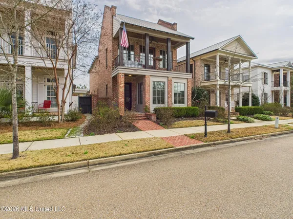 $799,000 | 310 Eastpark Street, Ridgeland, MS 39157