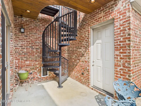 $799,000 | 310 Eastpark Street, Ridgeland, MS 39157