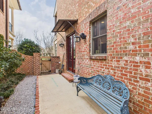 $799,000 | 310 Eastpark Street, Ridgeland, MS 39157
