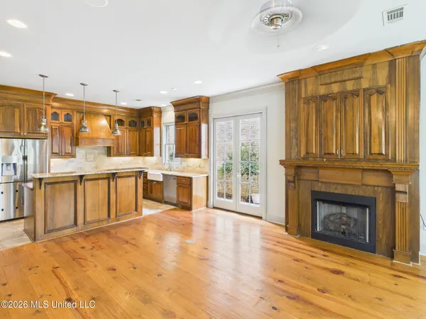 $799,000 | 310 Eastpark Street, Ridgeland, MS 39157
