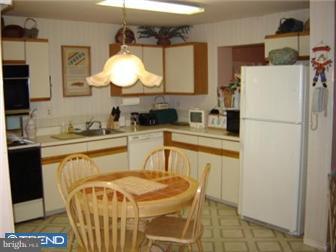 2003 Chippewa Ridge Ambler, PA 19002 - Photo 3 of 12 Gallery Image 3