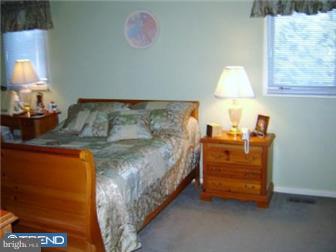 2003 Chippewa Ridge Ambler, PA 19002 - Photo 7 of 12 Gallery Image 7