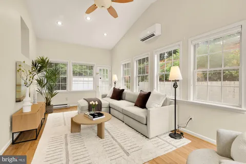 $765,000 | 4147 Taney Avenue, Alexandria, VA 22304