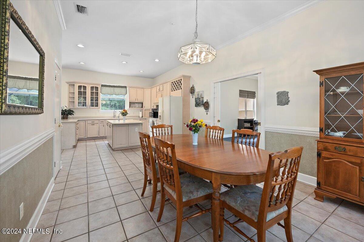1870 Orange Picker Road Jacksonville, FL 32223 - Photo 15 of 47 Dining Room to Kitchen