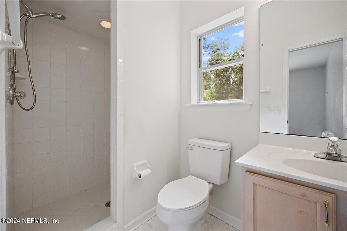 1870 Orange Picker Road Jacksonville, FL 32223 - Photo 36 of 47 Garage Apartment Bathroom