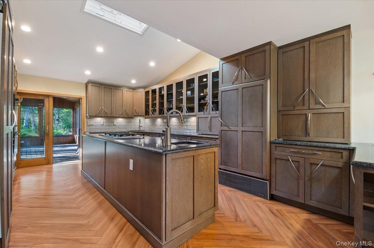 151 Seaman Neck Road Dix Hills, NY 11746 - Photo 4 of 35