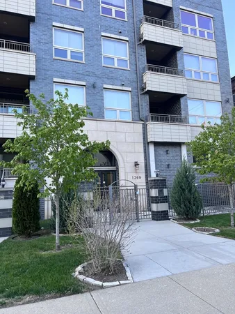 $2,510 | 1208 East 64th Street, Unit 2B, Chicago, IL 60637