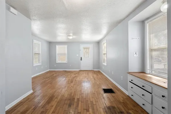 $149,000 | 724 South Grand Avenue, Independence, MO 64052