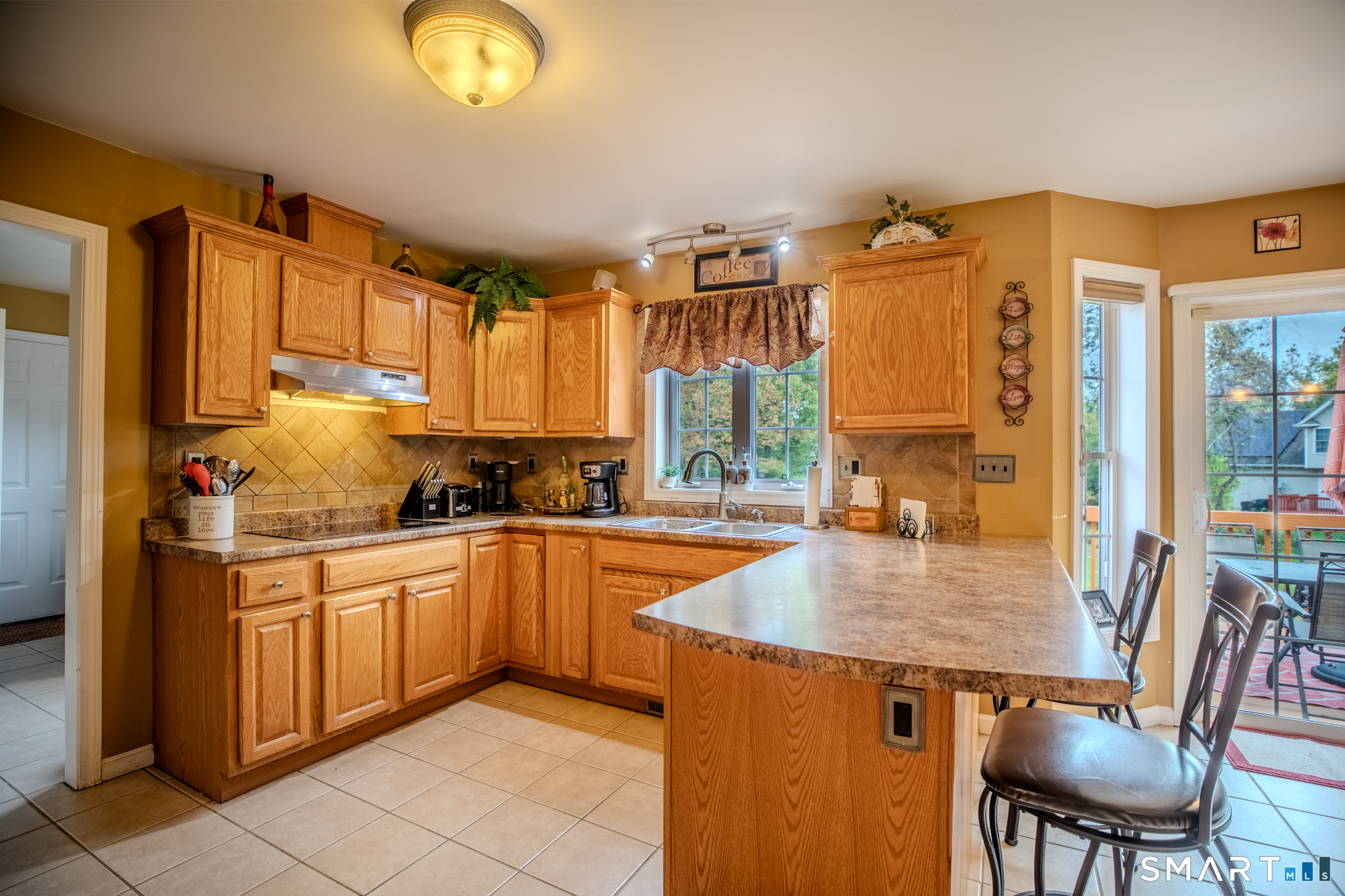 24 Macktown Road Windsor, CT 06095 - Photo 8 of 32