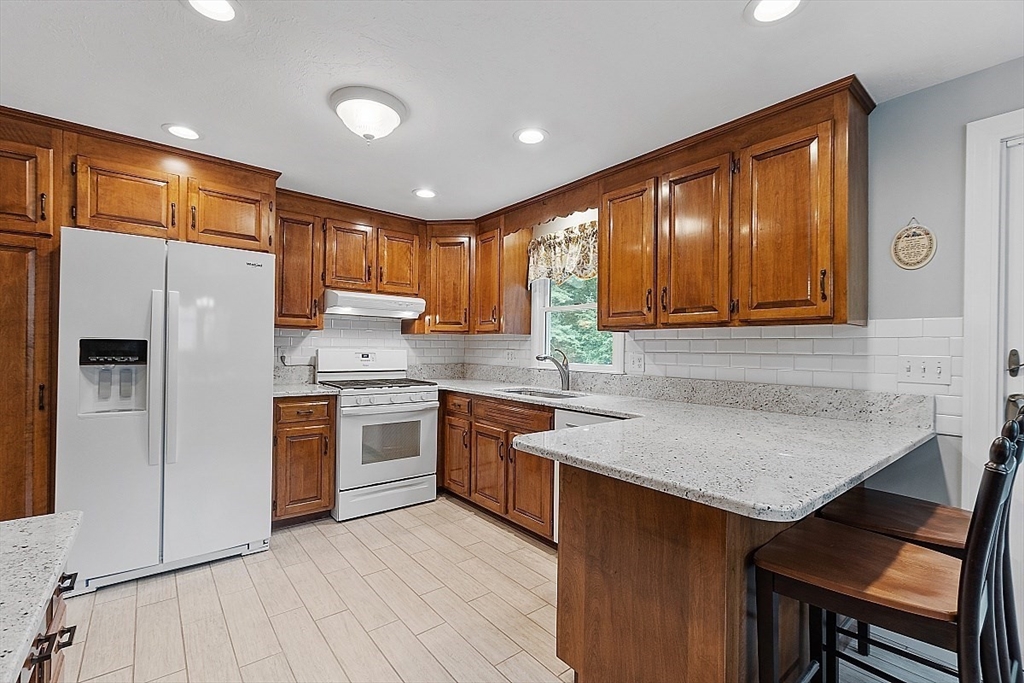 109 Townsend Street Pepperell, MA 01463 - Photo 23 of 39