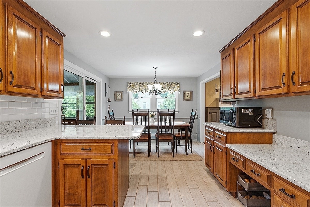 109 Townsend Street Pepperell, MA 01463 - Photo 27 of 39