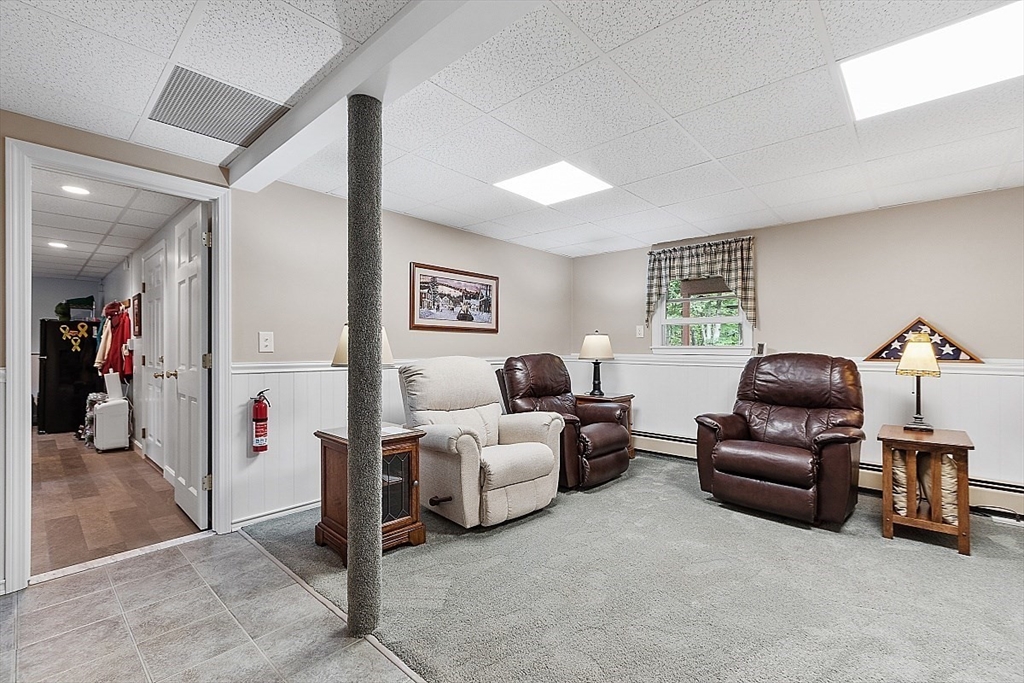 109 Townsend Street Pepperell, MA 01463 - Photo 33 of 39