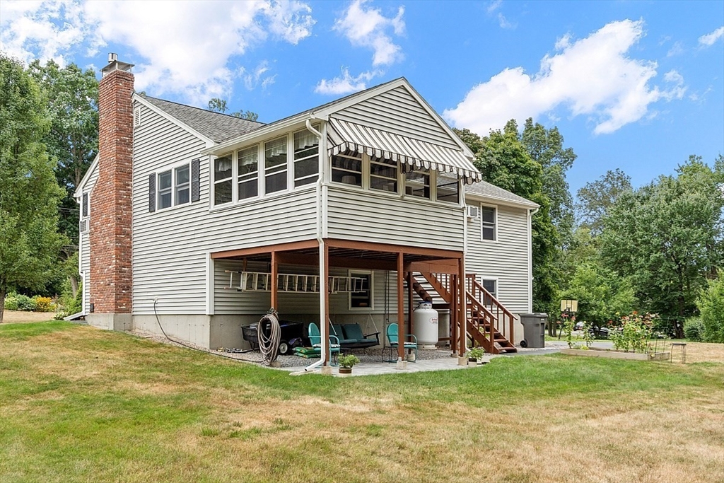 109 Townsend Street Pepperell, MA 01463 - Photo 5 of 39