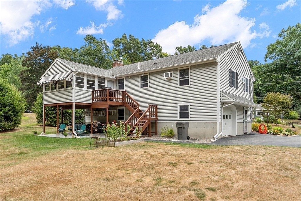 109 Townsend Street Pepperell, MA 01463 - Photo 7 of 39