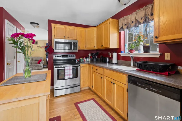 $399,000 | 23 Melinda Terrace, Killingly, CT 06239