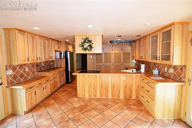 2518 Pine Bluff Road Colorado Springs, CO 80909 - Photo 6 of 24 Gallery Image 6