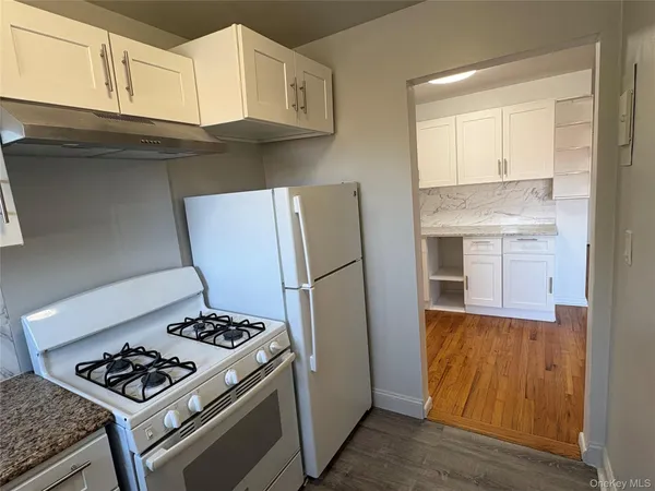 $3,200 | 180-unit #b5 Brook Street, Scarsdale, NY 10583