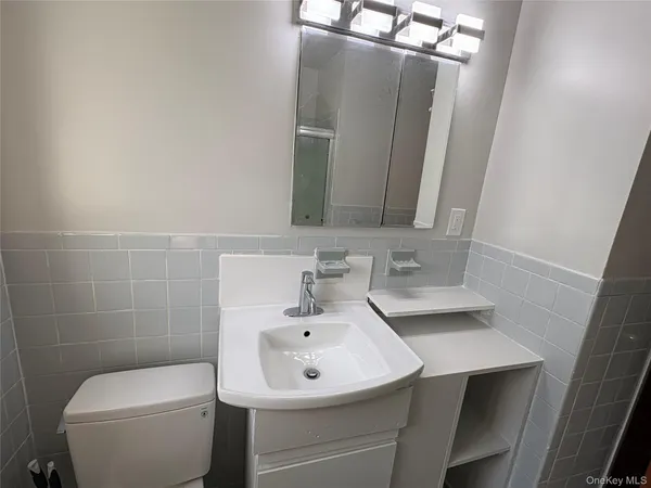 $3,200 | 180-unit #b5 Brook Street, Scarsdale, NY 10583