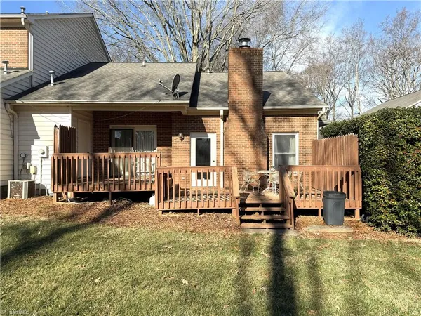 $220,000 | 1806 Oakcrest Court, Winston-Salem, NC 27106