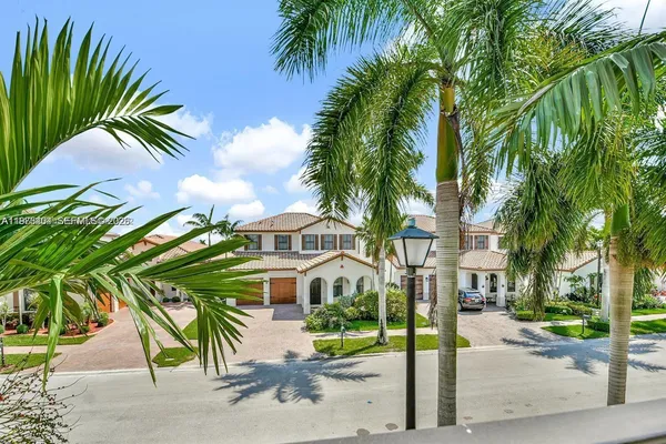 $4,950 | 8354 Northwest 39th Court, Unit 8354, Cooper City, FL 33024