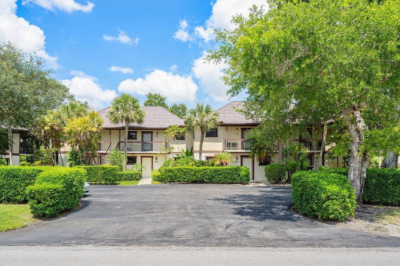 13334 Polo Club Road, Unit 327 Wellington, FL 33414 - Photo 27 of 43 002-13334PoloClubRoad-Wellington-FL-3341