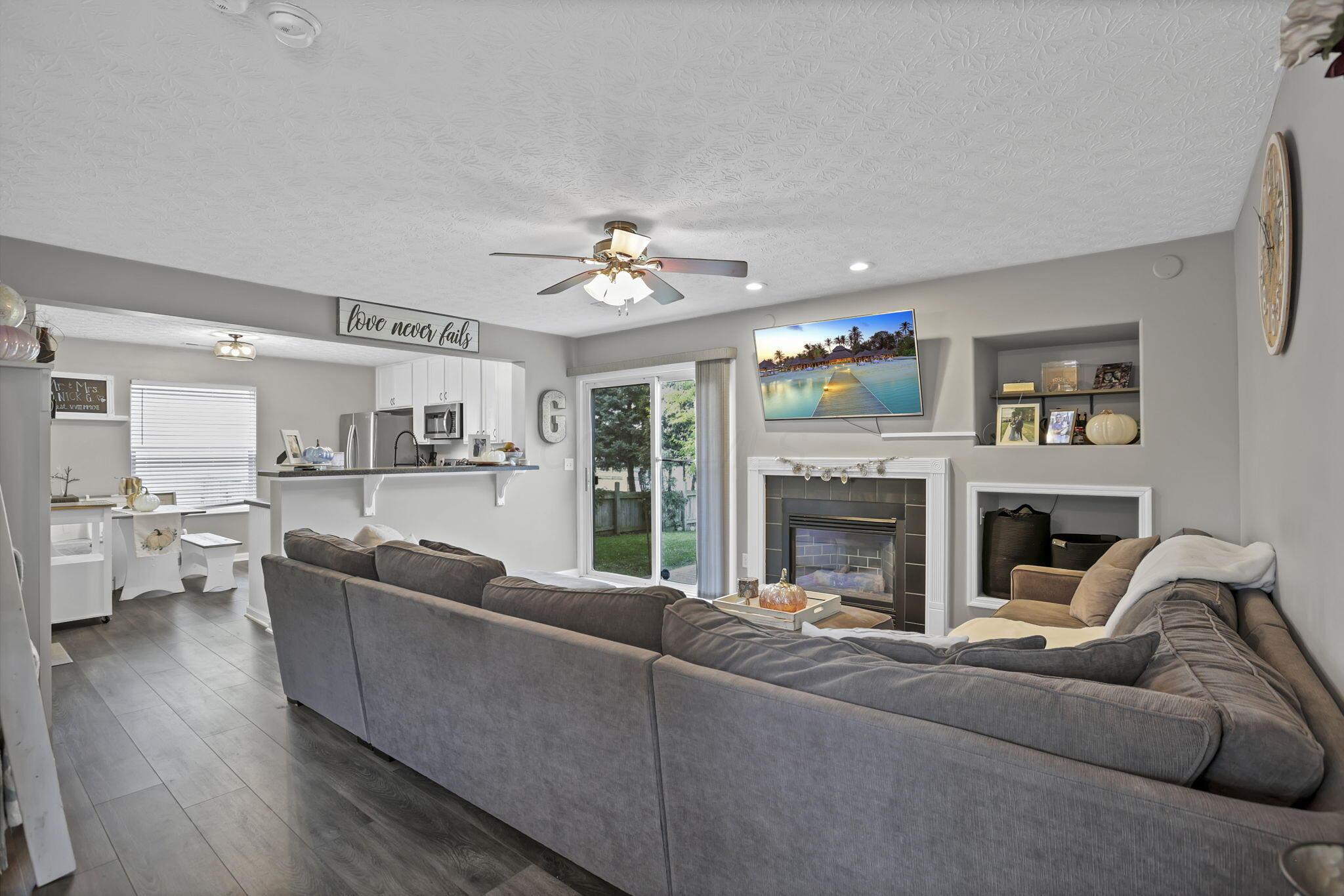 2161 Ripple Road Hilliard, OH 43026 - Photo 6 of 34 Living Room