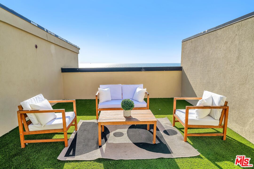 4 Lighthouse Street, Unit 13 Marina del Rey, CA 90292 - Photo 15 of 35