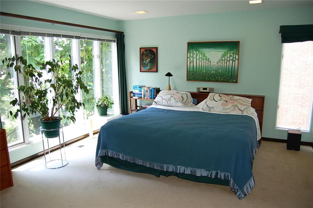 5448 Kipling Road Pittsburgh, PA 15217 - Photo 14 of 25 Gallery Image 14
