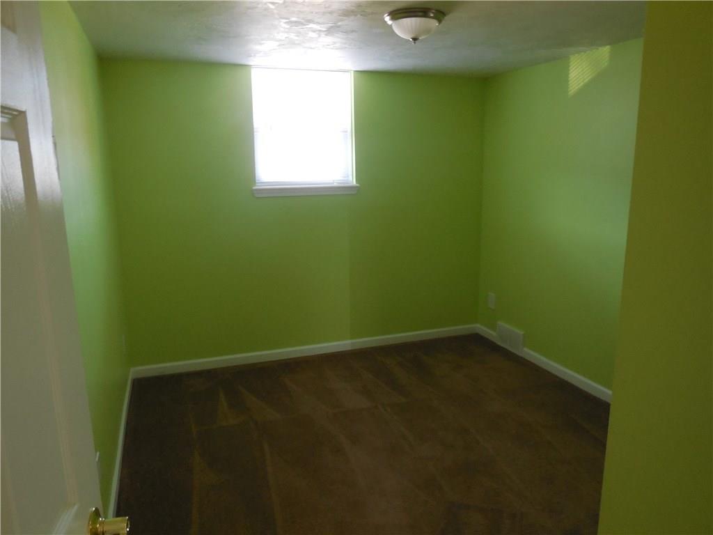 933 Liberty Street McKees Rocks, PA 15136 - Photo 7 of 16
